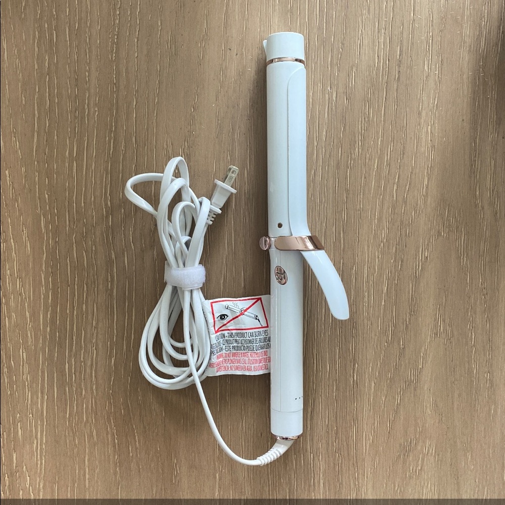 T3 curling iron